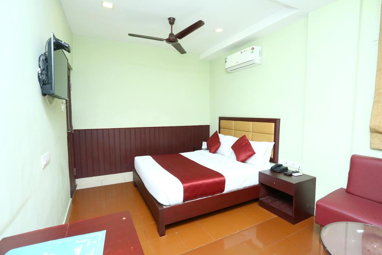 Oyo 15190 Select Residency Hotel Kozhikode Buitenkant foto