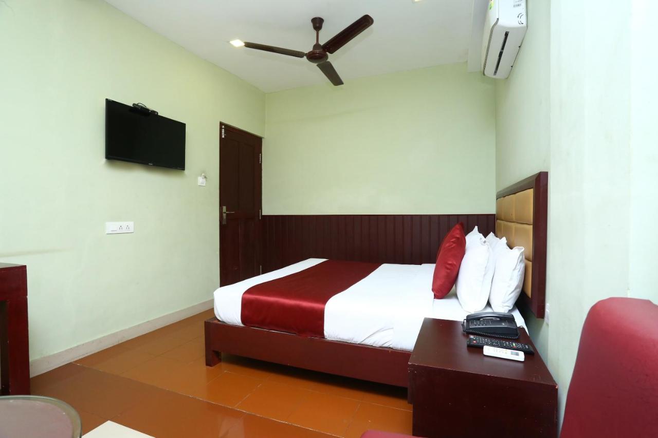 Oyo 15190 Select Residency Hotel Kozhikode Buitenkant foto